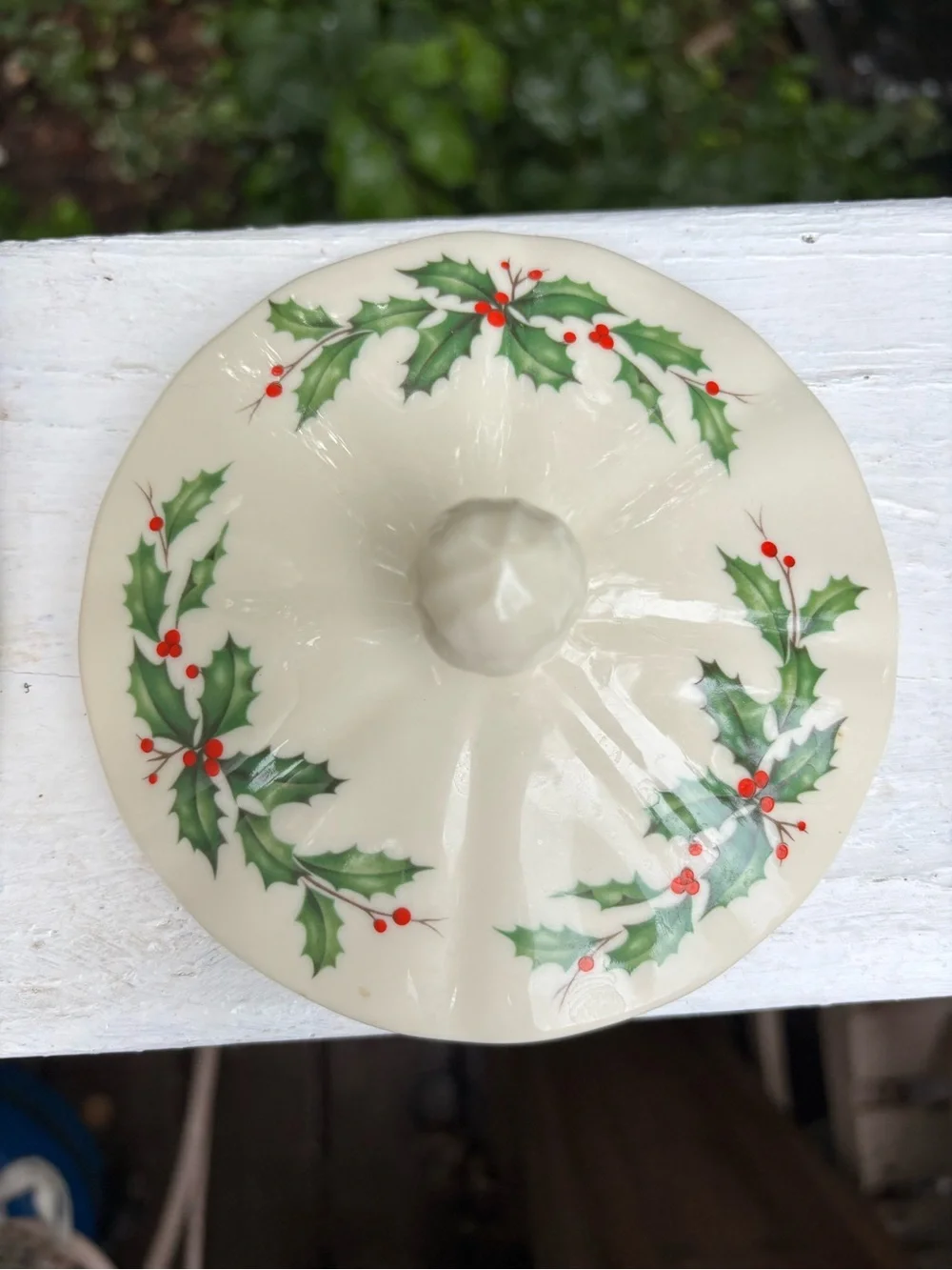 Lenox Holiday Biscuit Jar with Lid Ceramic in White, Green, Red with Gold Trim